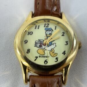 Disney Donald Duck Men’s/Women’s Wristwatch – Leather Band Vintage Style